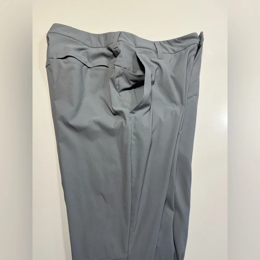 Lululemon Commission Golf Pants Mens Size 31x36 Gray Chino LM5AS9S - Picture 4 of 13